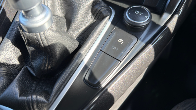 Ford Focus 1.0 EcoBoost 125 Titanium Navigation 5dr Petrol Hatchback